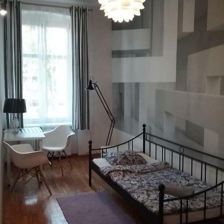 Ferienwohnung Pokoje Mlodziezowe Thorn Exterior foto