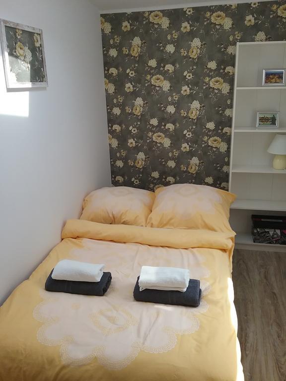 Ferienwohnung Pokoje Mlodziezowe Thorn Exterior foto